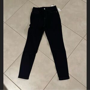 NWT juniors Sz 3 dark blue jeans stretchy 1329